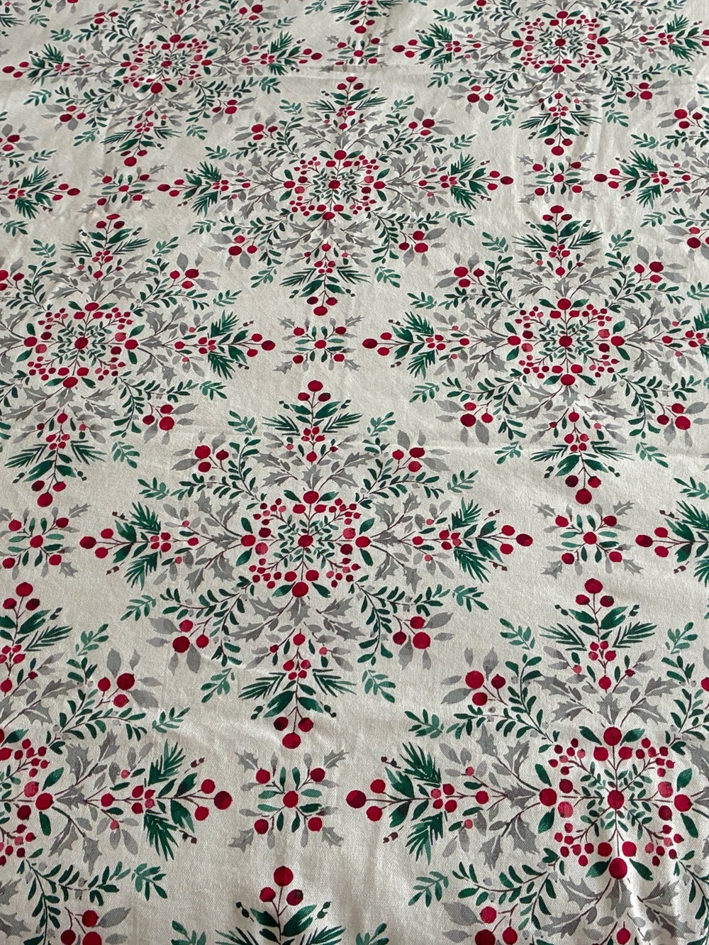 Ralph Lauren Christmas Cotton Tablecloth. No signs of use. Red & Green White EC